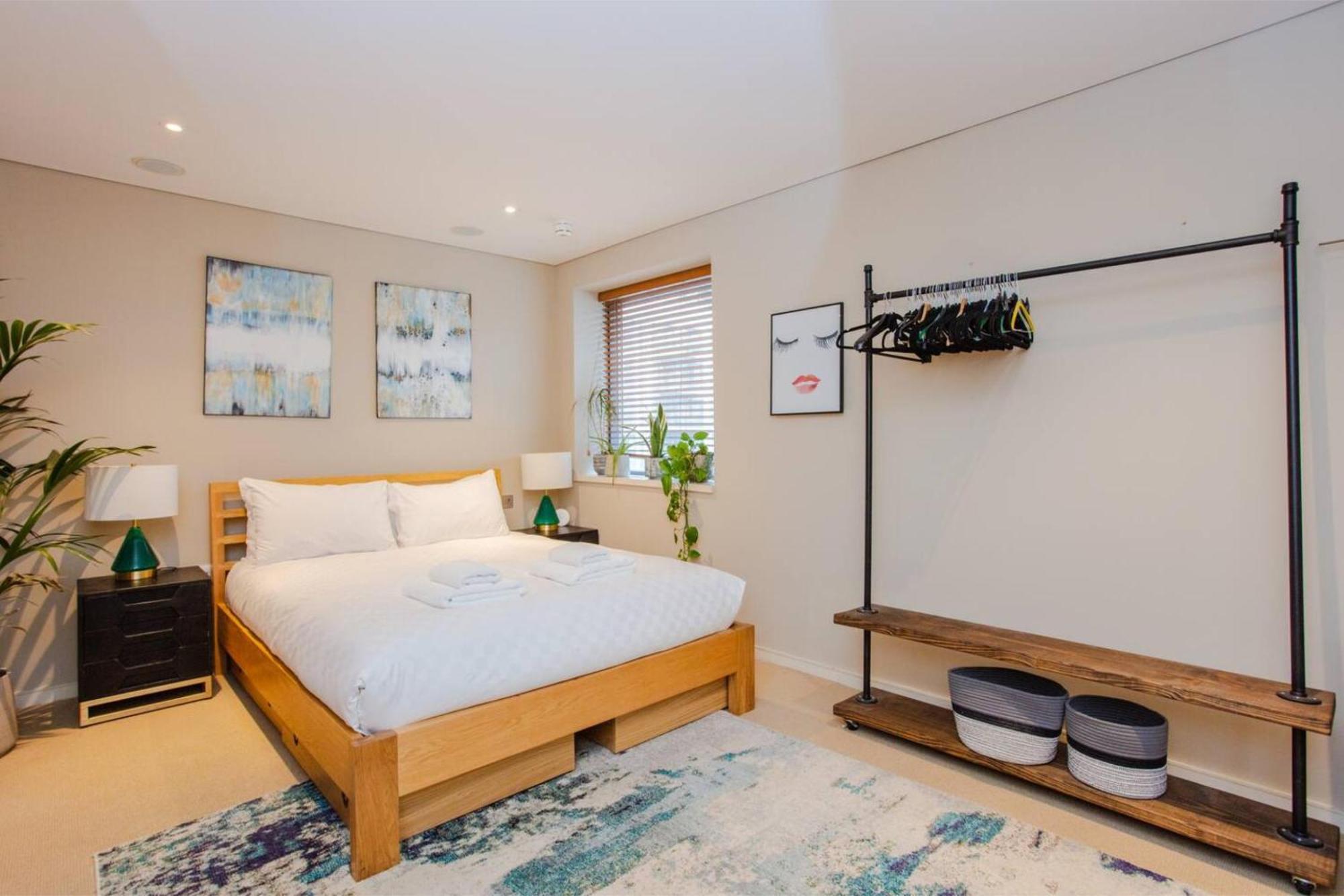 Modern 3 Bedroom Apartment In Paddington Лондон Екстер'єр фото
