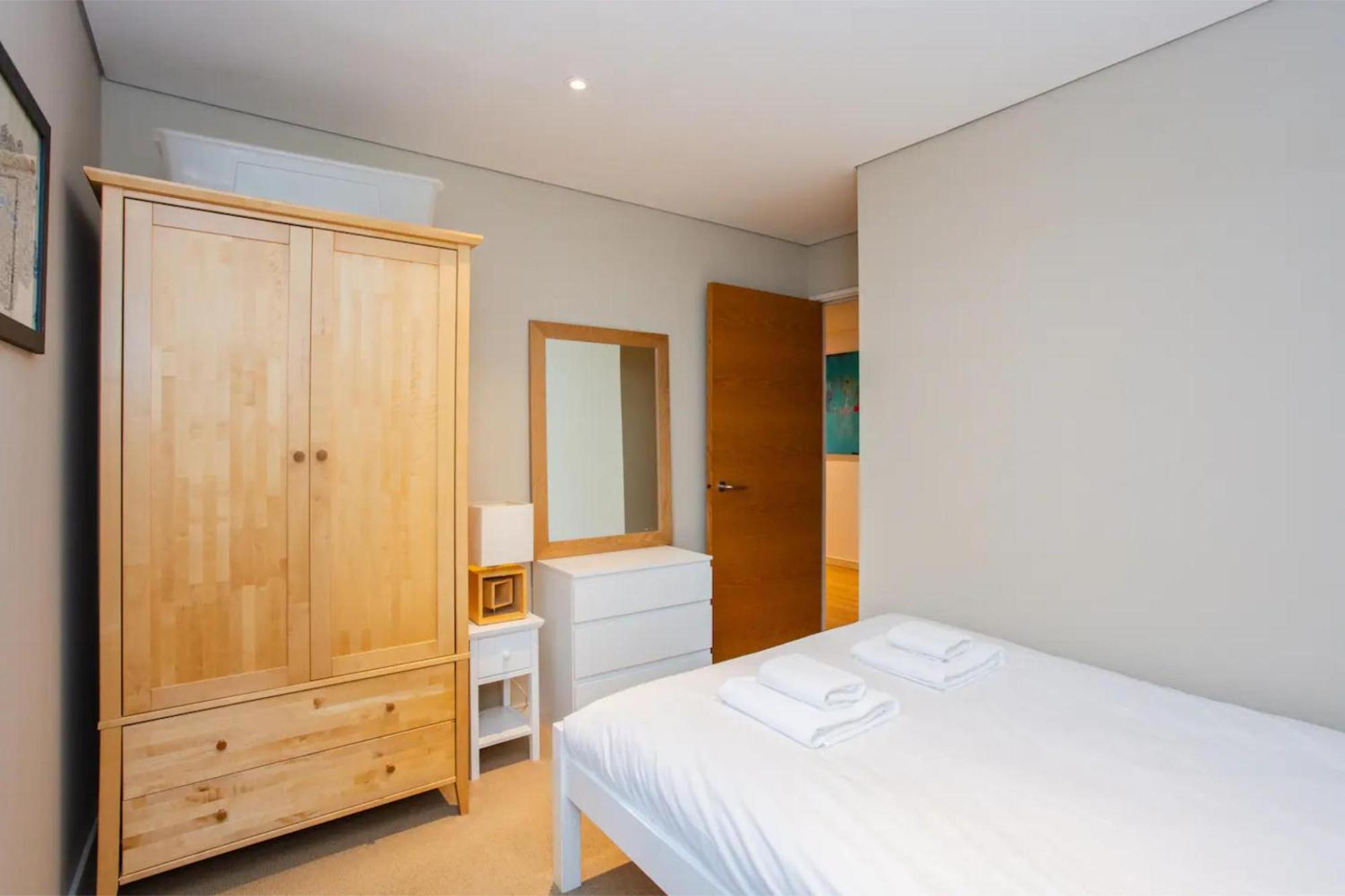 Modern 3 Bedroom Apartment In Paddington Лондон Екстер'єр фото