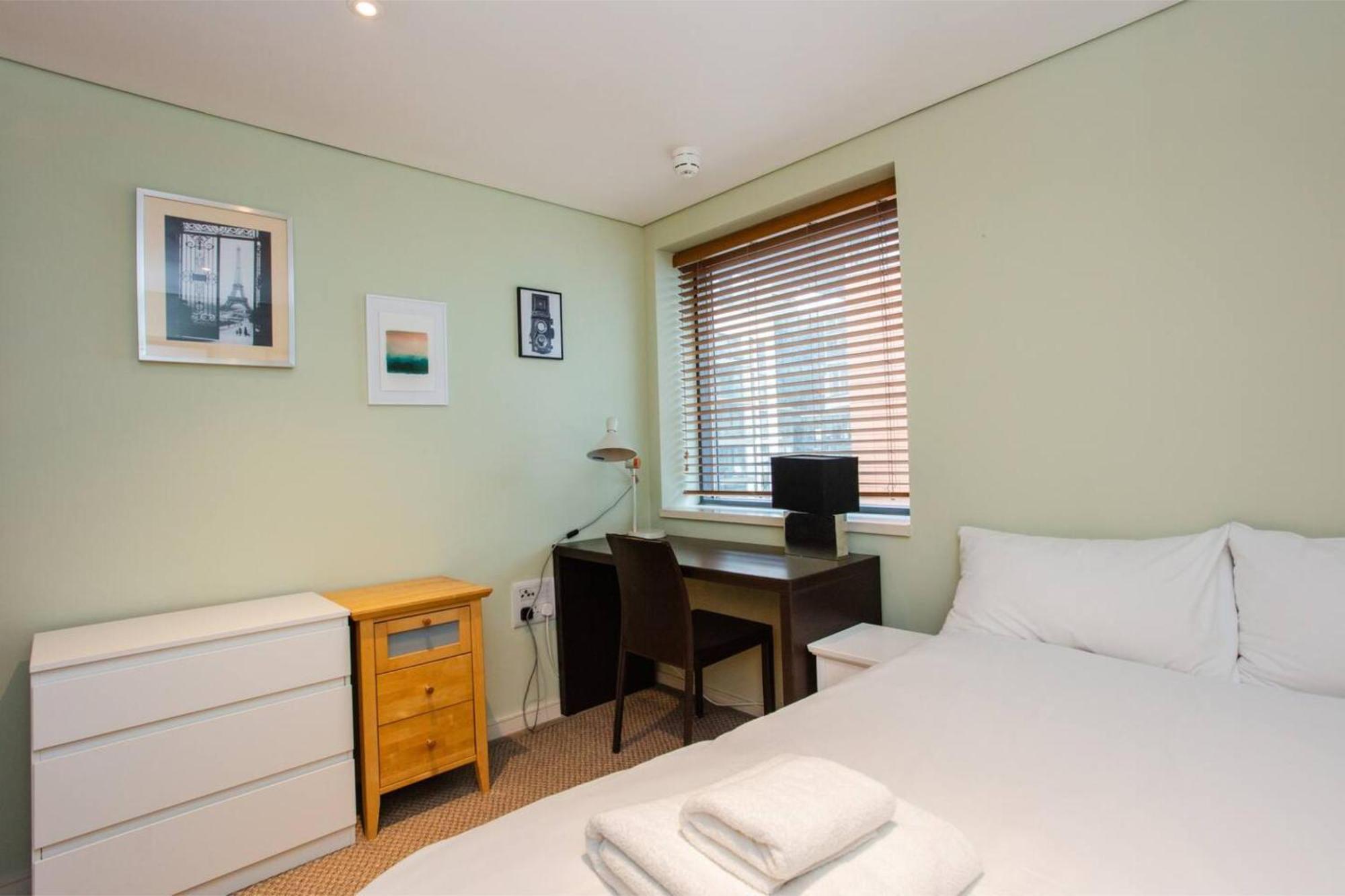 Modern 3 Bedroom Apartment In Paddington Лондон Екстер'єр фото